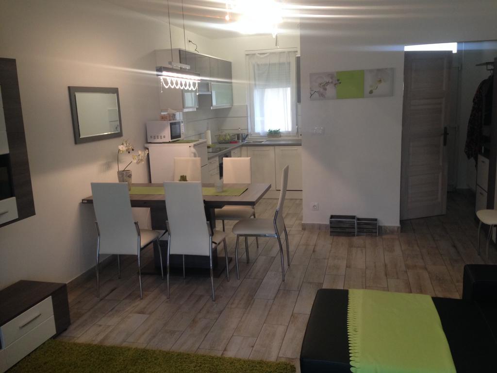 Zen Apartman Sunshine Zamárdi Екстериор снимка